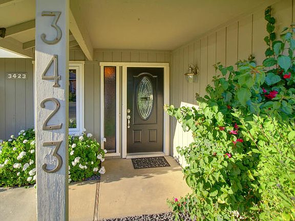 2nd image of 3423 Monterey Ave