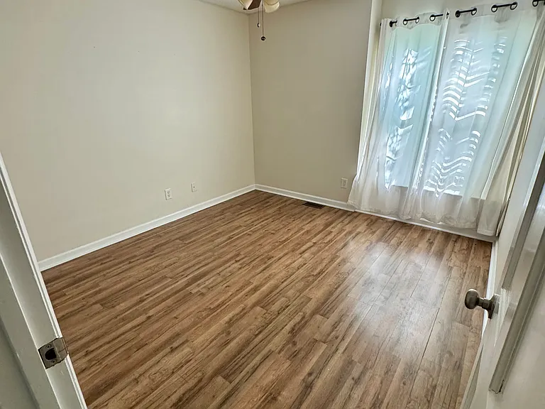 7562 Firethorn Dr — Photo 29