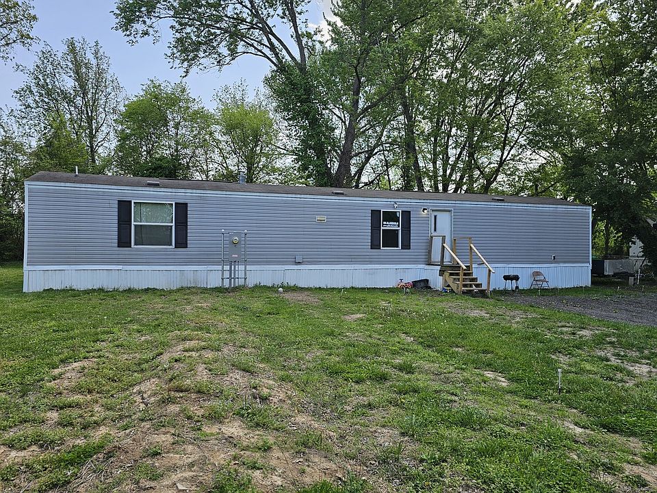 1st image of 309 Caborn St