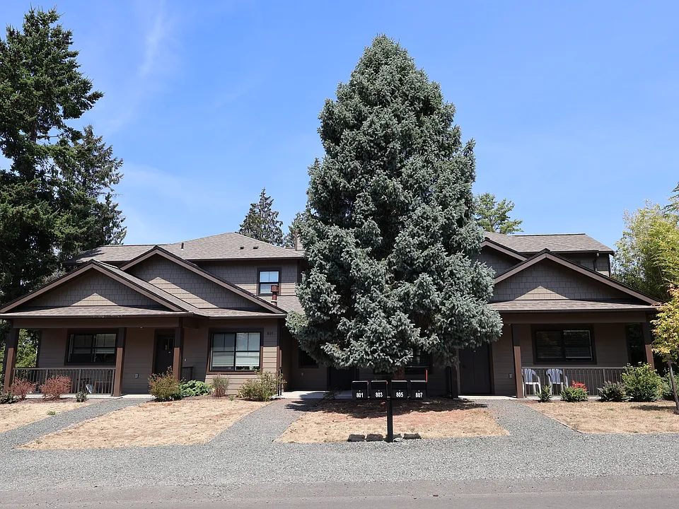 805 Donovan Ave
