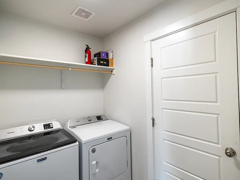 3540 W Early Light Dr — Photo 17