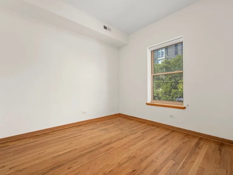 1167 E 61st St #2 — Photo 6