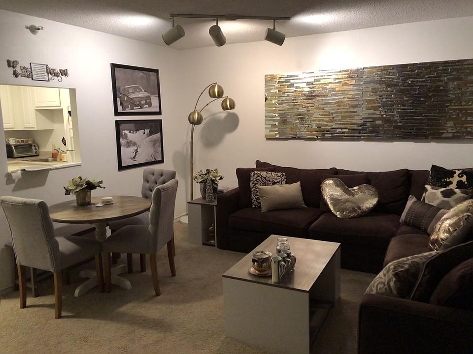 1st image of 10 E Ontario St #0