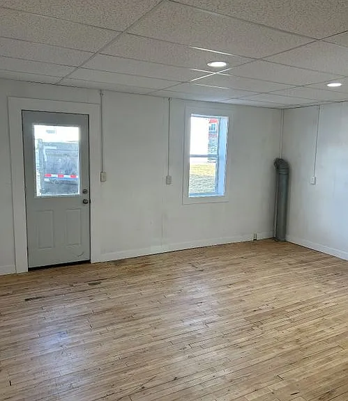 302 Main St — Photo 1