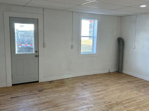302 Main St #5