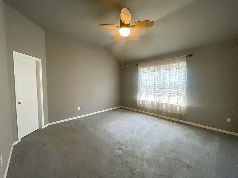 1410 Danby Heath Ln — Photo 6