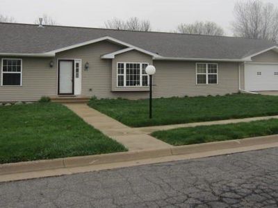 824 Graceland Ave, Perry, IA, 50220