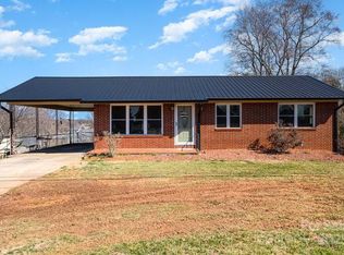 4386 Section House Rd, Hickory, NC 28601