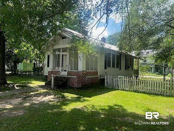 2nd image of 321 Grant St
