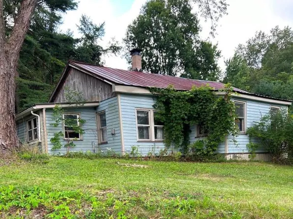 16 Cobham Hill Rd, Tidioute, PA 16351