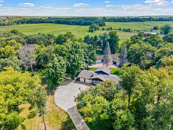 30155 Norway Dr NW, Cambridge, MN 55008