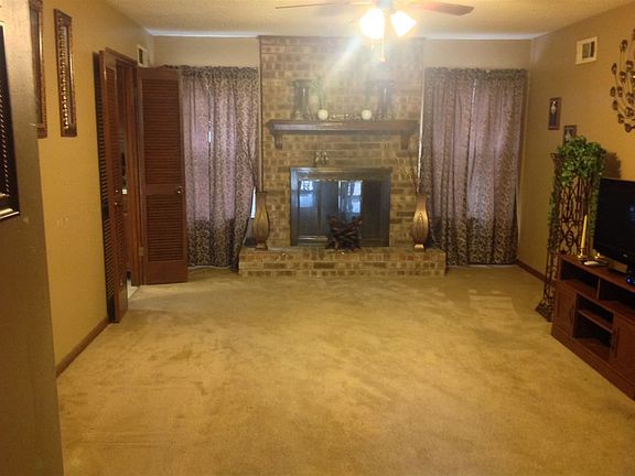 2nd image of 3231 Glen Logan Dr