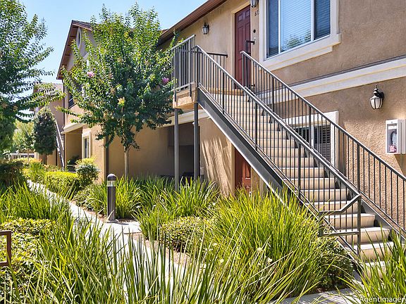 3rd image of 9728 Marilla Dr Unit 612