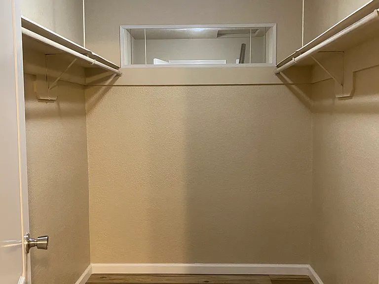 1177 Norwegian Ave — Photo 13