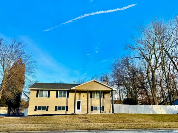 6336 N Frostwood Pkwy, Peoria, IL 61615