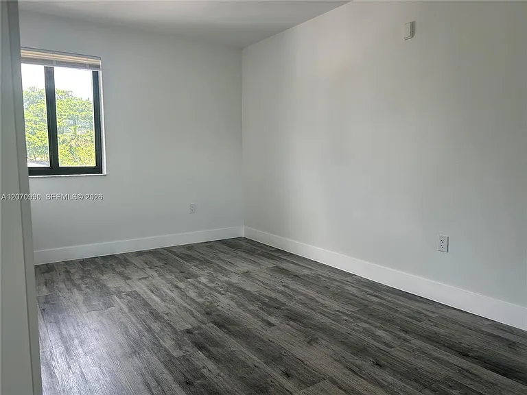 3417 NW 22nd Ave #12 — Photo 6