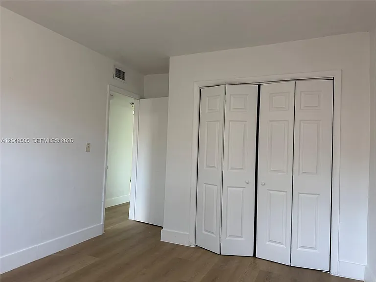 1021 NW 5th St #6 — Photo 7
