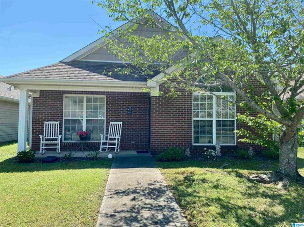 130 Village Dr, Calera, AL 35040