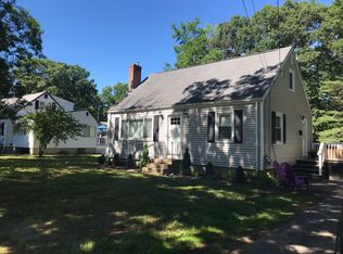 176 North St, Walpole, MA 02081