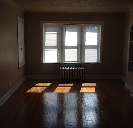3rd image of 9136 S Bishop St #3L