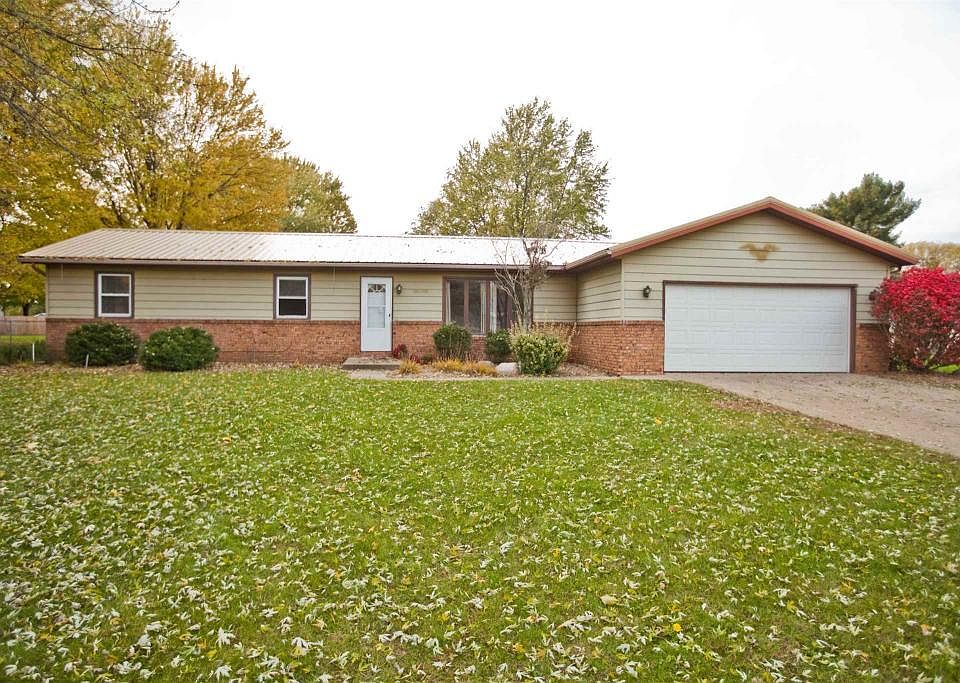 1st image of 60295 Surrey Ln