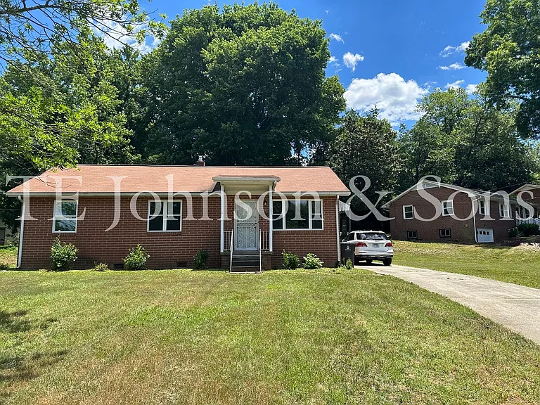 603 Kinard Dr — Photo 1