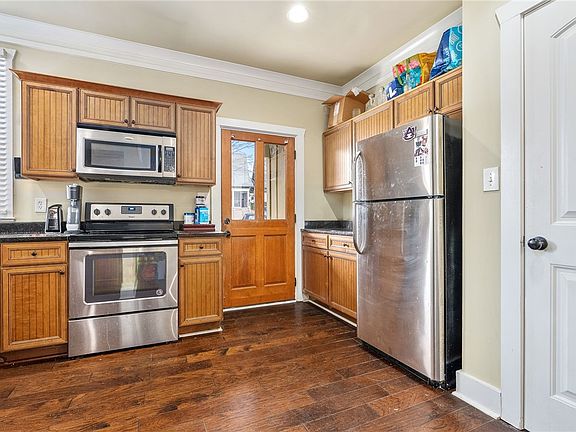 3rd image of 650 Dekalb St Unit 1116
