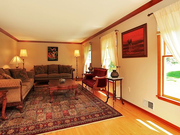 5th image of 335 Rolling Knolls Way