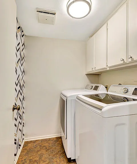 1900 Vine St #103 — Photo 26