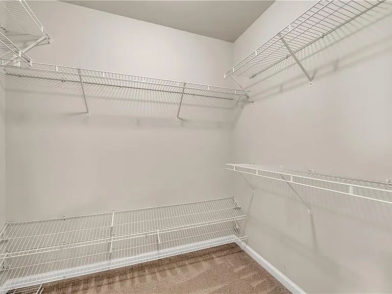 501 Grove Field Ct — Photo 40