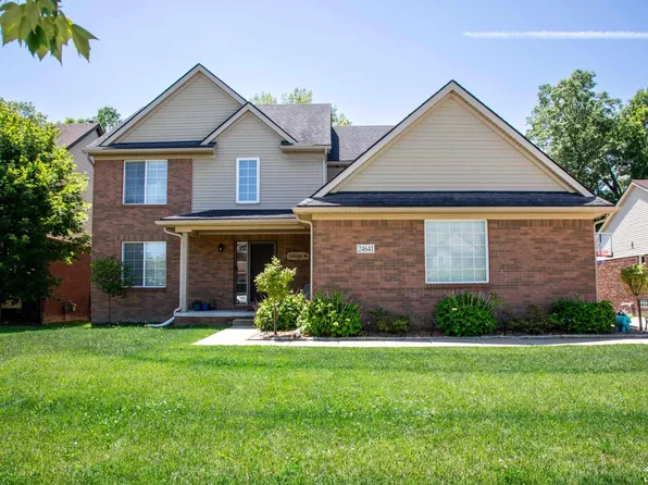 24641 Parklane Dr, Flat Rock, MI 48134