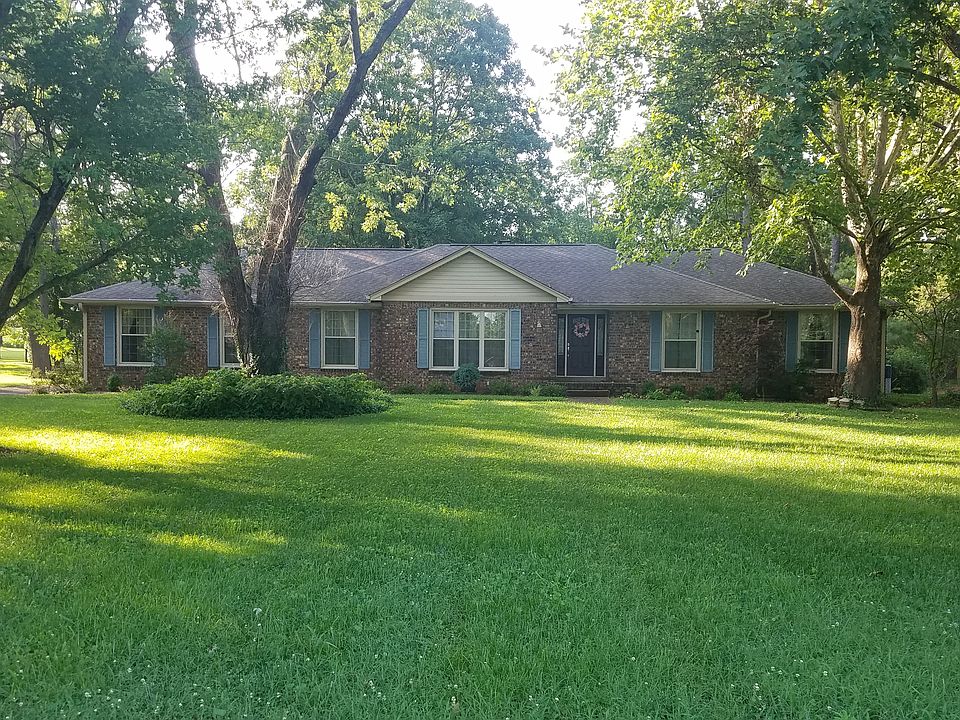 1st image of 1085 Lakeshore Dr