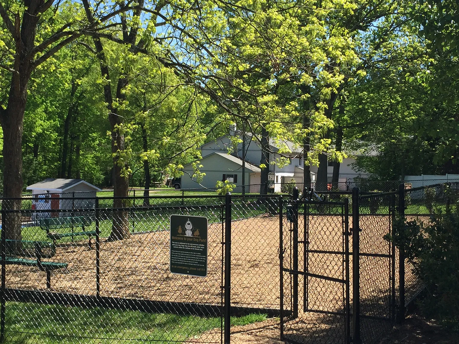 Hickory Trace Village Apartments — Photo 4