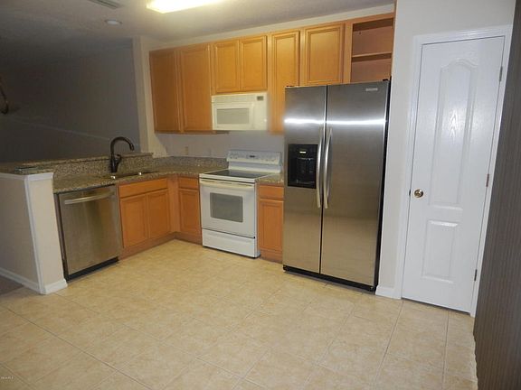 5th image of 1371 Hampton Park Ln #0