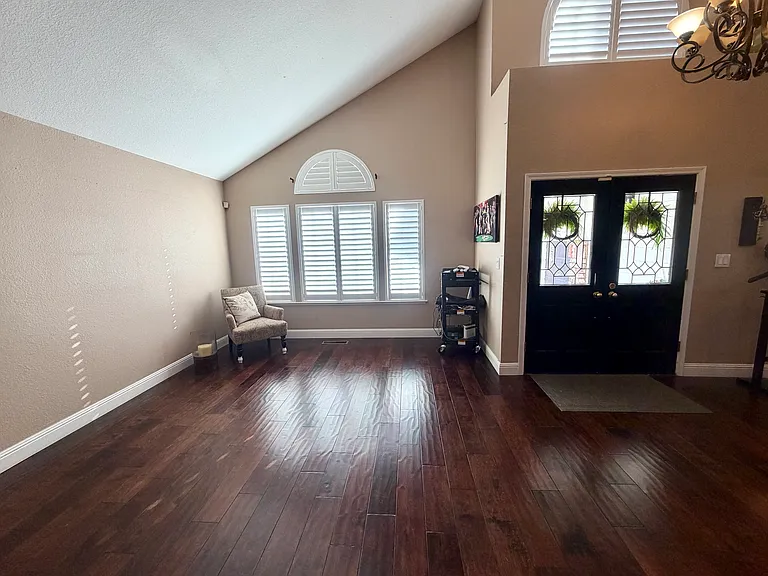 2205 Prestwick Dr — Photo 13