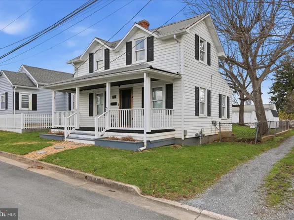 711 Bowers St, Martinsburg, WV 25401