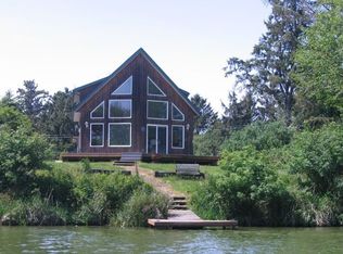 686 Mount Olympus Ave SE, Ocean Shores, WA 98569