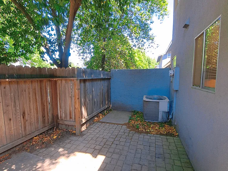 4779 N Cedar Ave #101 — Photo 5