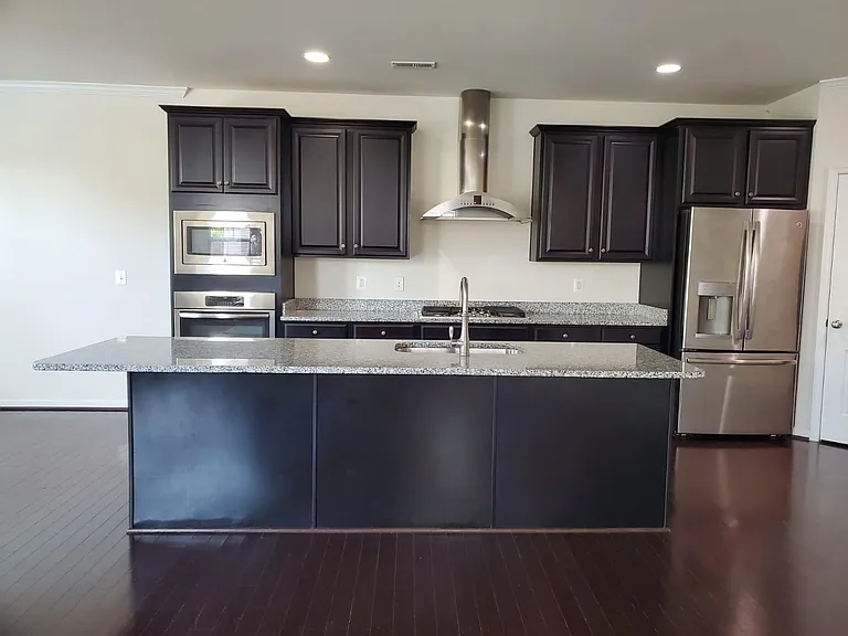 42513 Benfold Sq — Photo 9