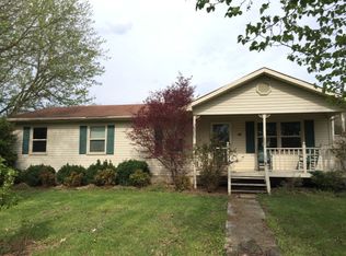 132 Twin Oaks Rd, Livingston, TN 38570