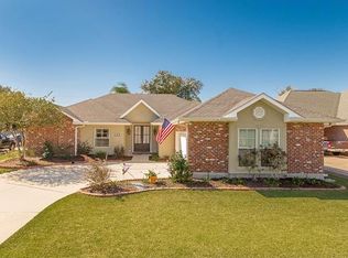 189 Rue Landry Dr, Saint Rose, LA 70087