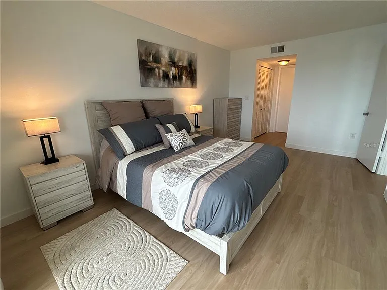 4725 Cove Cir #405 — Photo 10