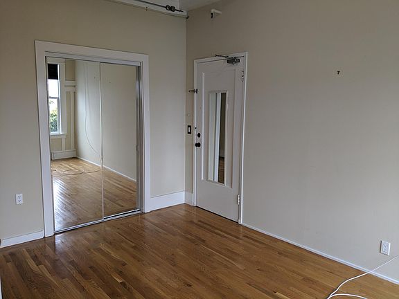 4th image of 1631 Clay St APT 306