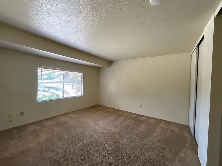 624 Nancy St — Photo 15