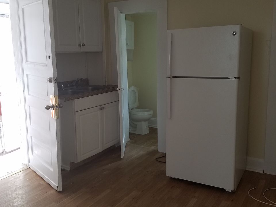 2nd image of 41 Dean St #1
