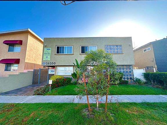 3rd image of 16100 Van Ness Ave APT 10