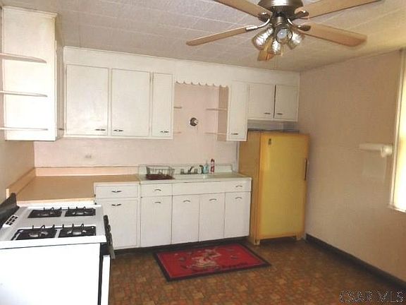 4th image of 649 Plum St