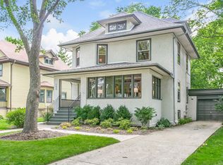 150 N Taylor Ave, Oak Park, IL 60302