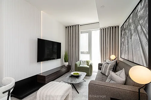2020 Bathurst St Photo 1