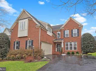 8717 Flowering Dogwood Ln, Lorton, VA 22079